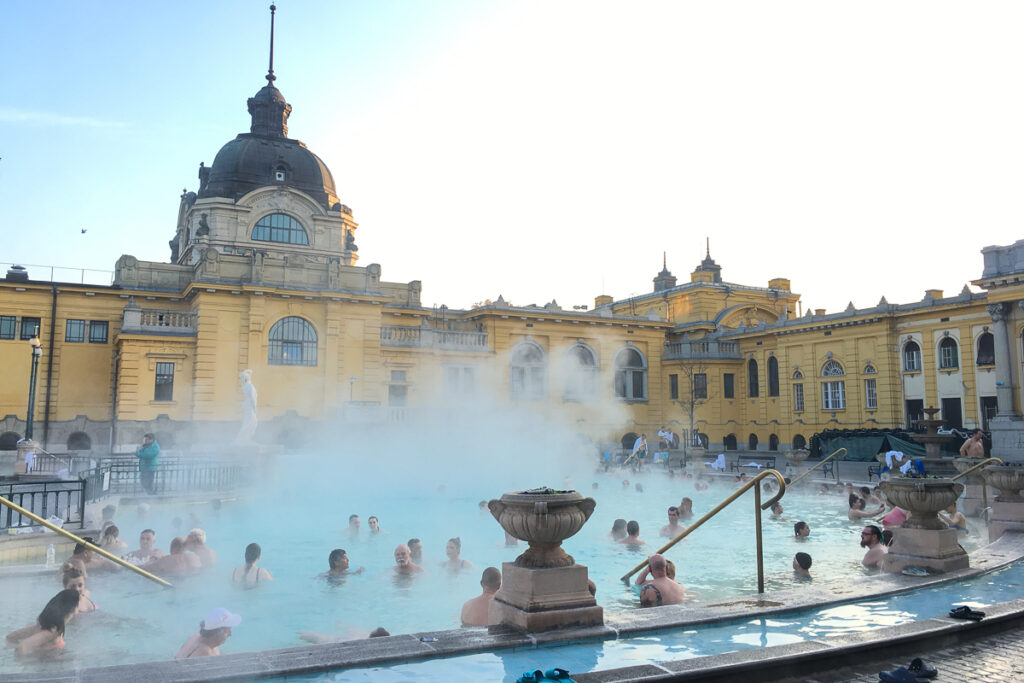 Budapeste e suas famosas termas com séculos de tradição- Destinos com águas termais